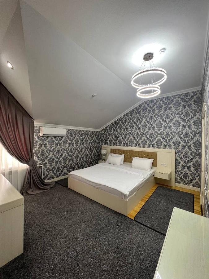 Hotel Afrosiyob Karshi Esterno foto