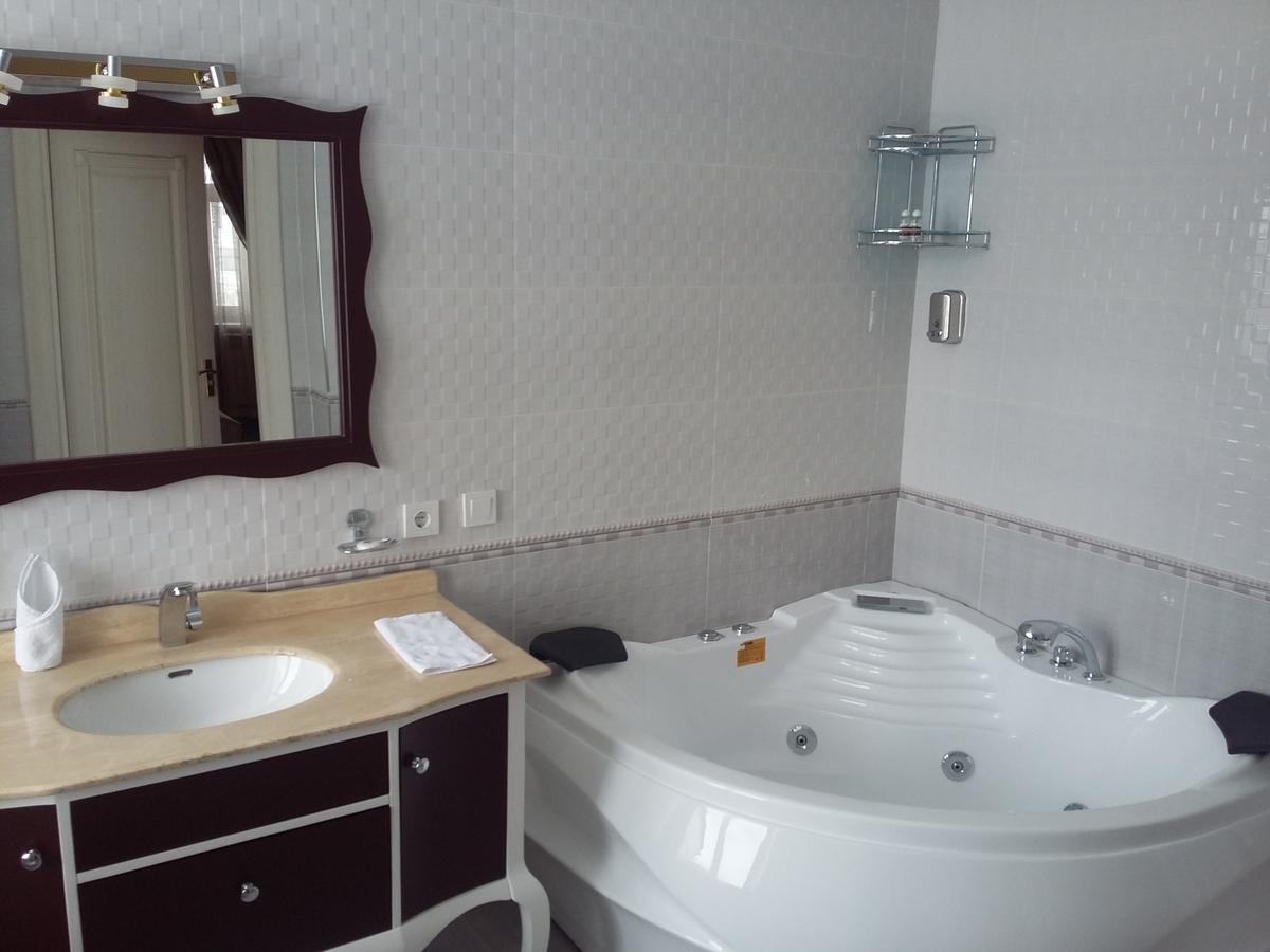 Hotel Afrosiyob Karshi Esterno foto